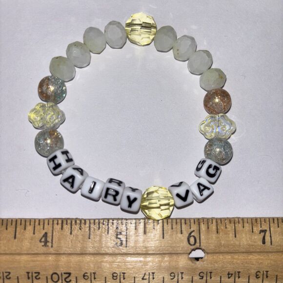 Multicolor “Hairy Vag” Bracelet Adult Humor Beaded Handmade Naughty Accessories - Picture 2 of 3